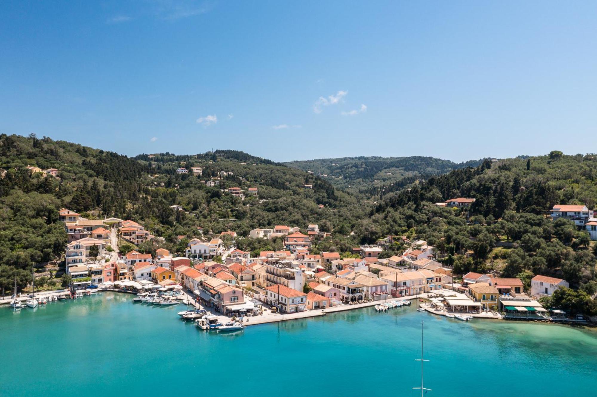 Agaloula Centrally Located Apartments, Lakka Exterior photo